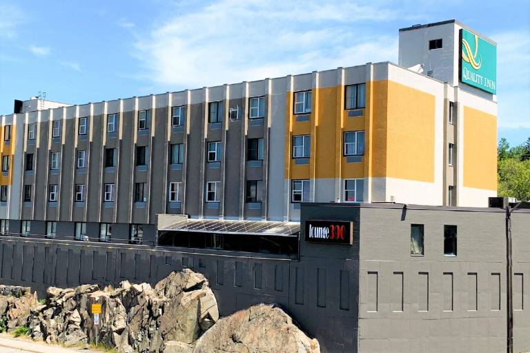 Quality Inn & Conference Centre Downtown — photo 4