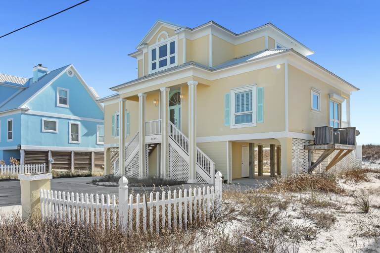 Del Sol Beach House Rare Dog Friendly Beachfront Home My Beach Getaways — photo 2