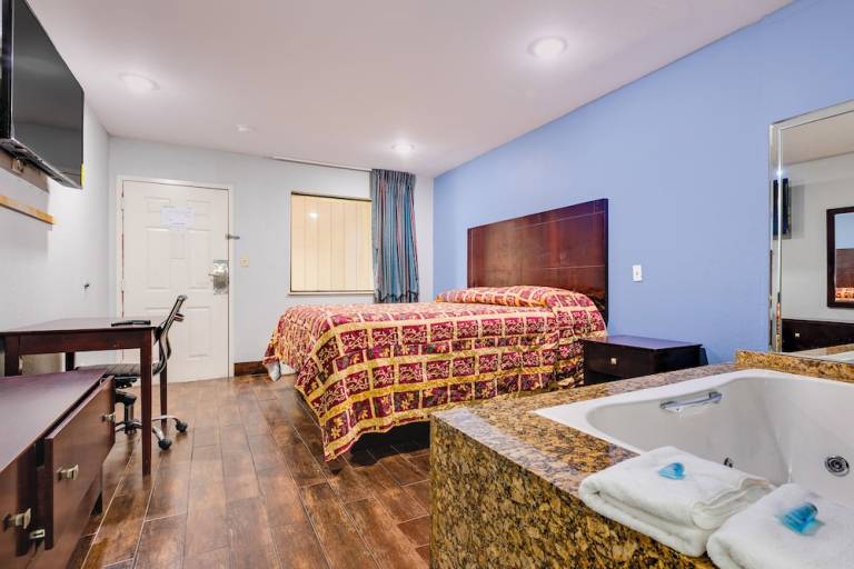 Motel  Carpenters Landing