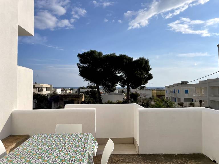 Charming apartment with patio | Pet-friendly — photo 4