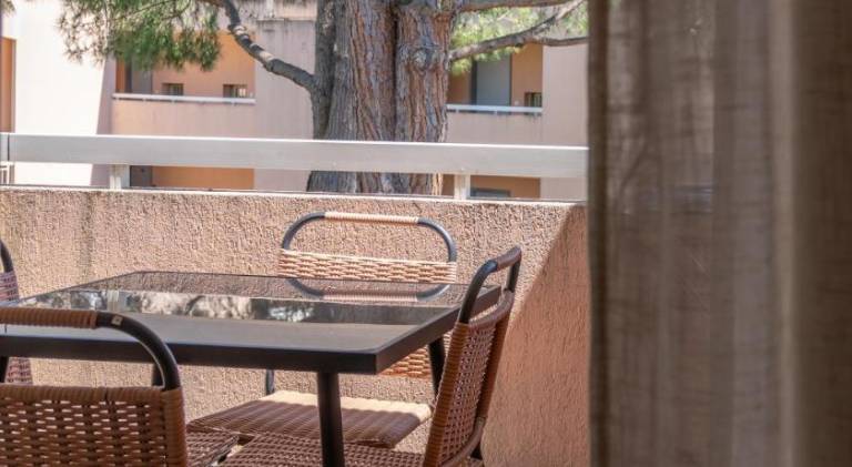 Holiday apartment with terrace & private pool — photo 4