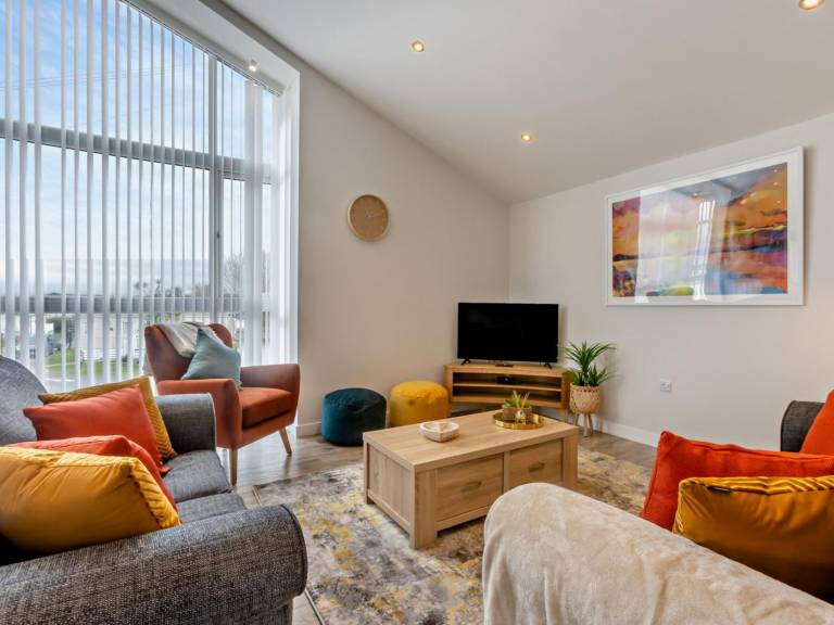 Fully equipped apartment with patio, jacuzzi & yard | Pets are welcome — photo 3