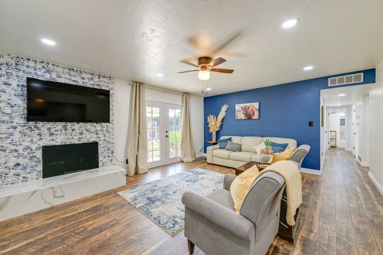 Visalia Vacation Rental w/ Yard: 1 Mi to Downtown — photo 4