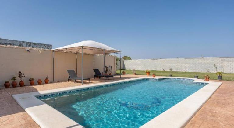 Fully equipped house with yard, BBQ & patio | Good for workation | Dogs allowed — photo 3