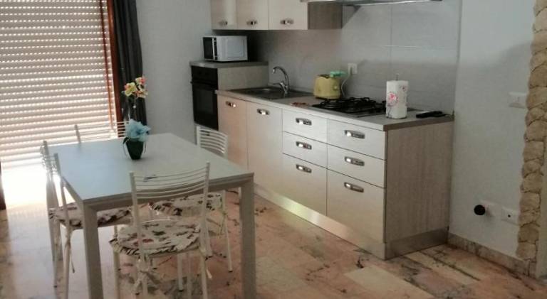 Spacious apartment with patio | Close to the beach | Pets are welcome — photo 4