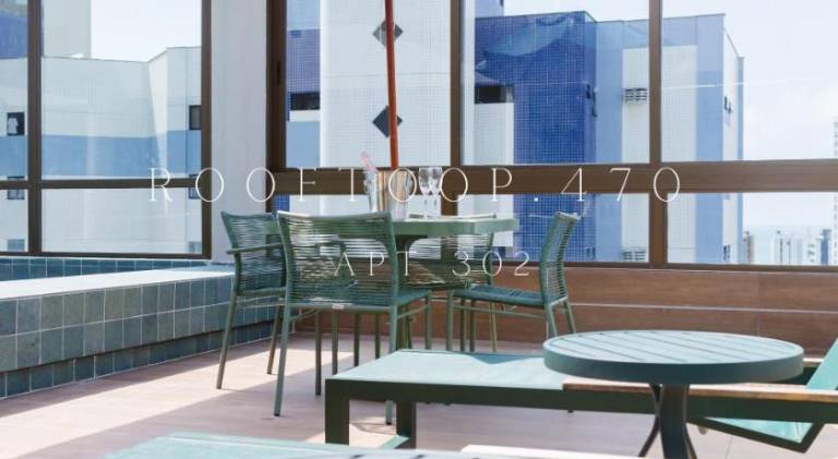 Apartment with pool & hot tub — photo 4