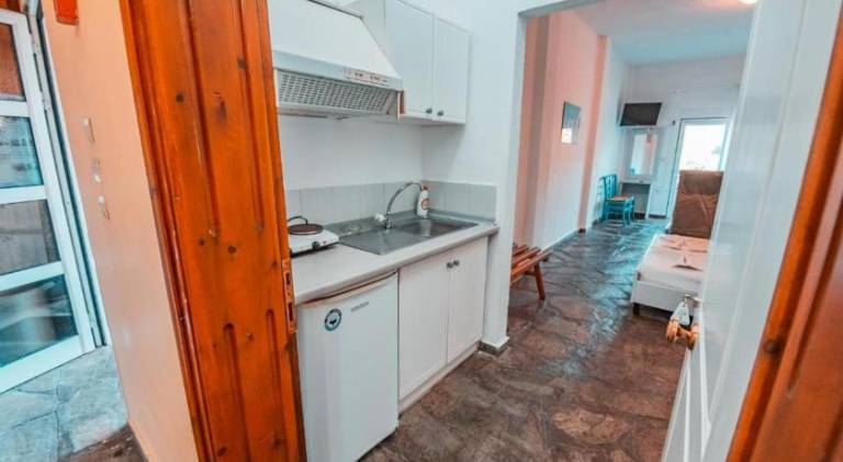 Holiday apartment with BBQ & yard — photo 3