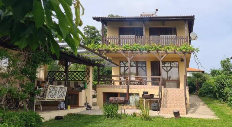 Ample villa | Pet-friendly in Burgas