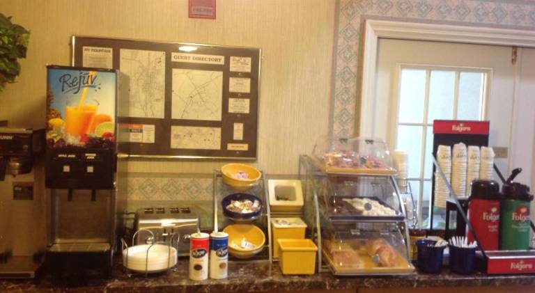 Americas Best Value Inn Blue Ridge — photo 5