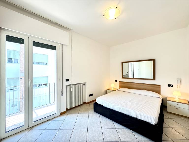 Rental apartment with patio — photo 3