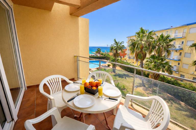 Holiday apartment with garden, terrace & pool | Beach nearby | Pets are welcome — photo 2