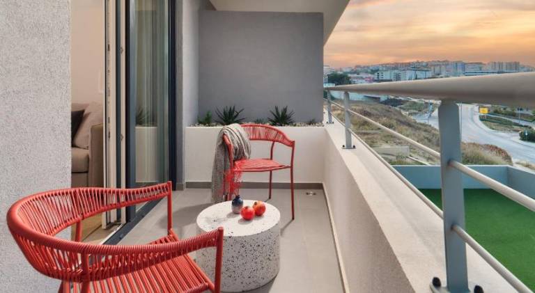 Urban Nook Design Apartments - Private Garage Parking — photo 3