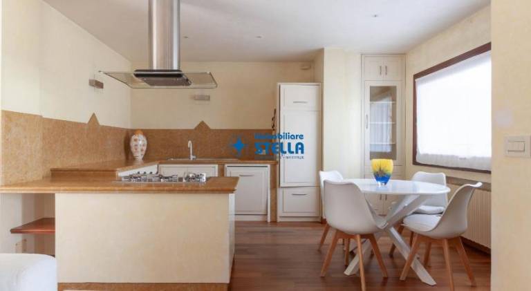 Holiday apartment with 3 rooms for 6 persons — photo 4