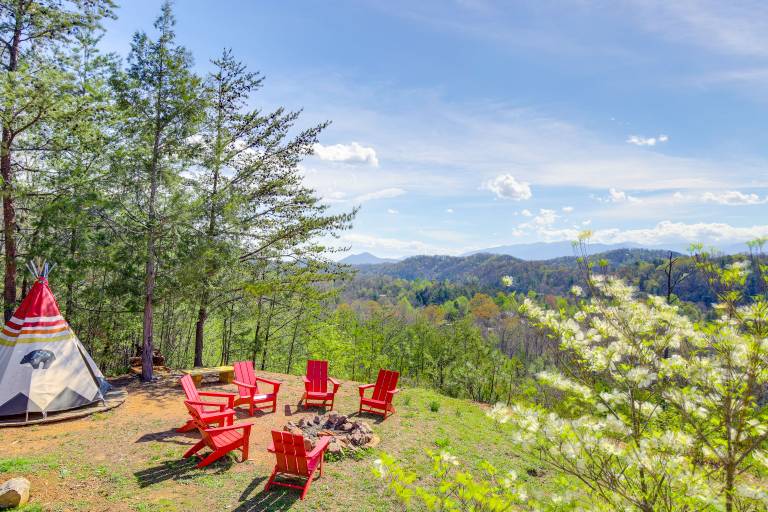 Camp Themed Sevierville Cabin w/ Hot Tub + Teepee! — photo 2