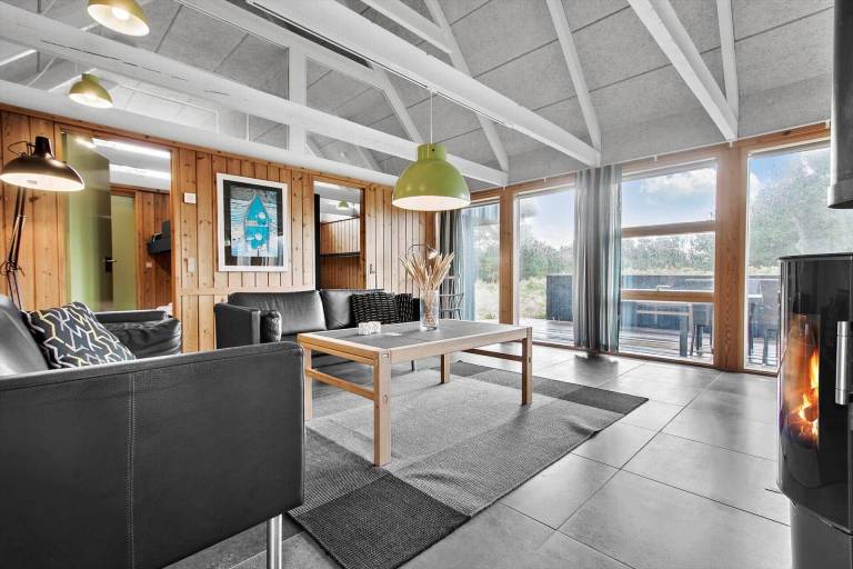Vacation home with sauna, patio & grill | Pets allowed — photo 2