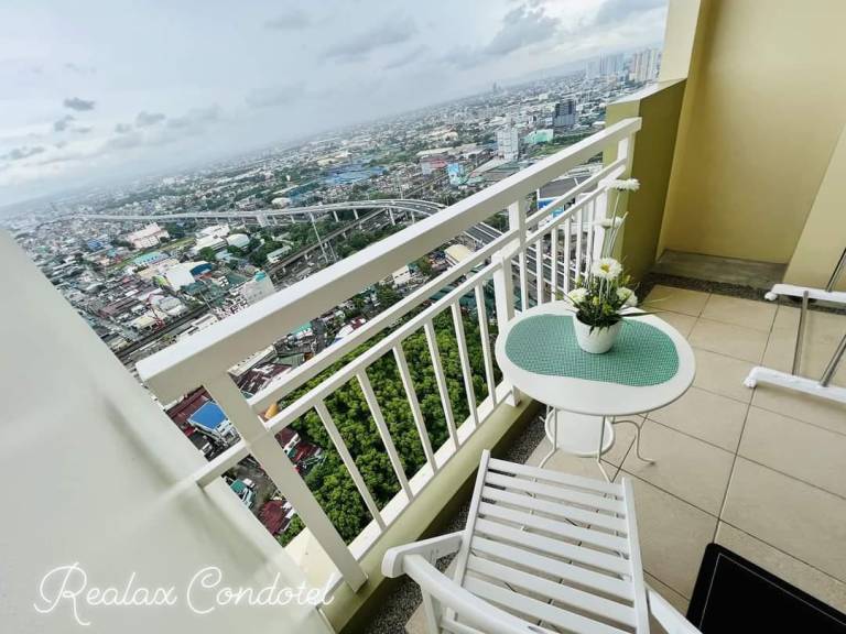The Celandine by DMCI Homes 1BR with Balcony — photo 4