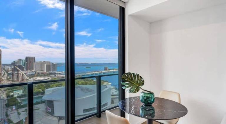 Charming rental apartment | Near Bayside Marketplace | Dogs allowed — photo 4