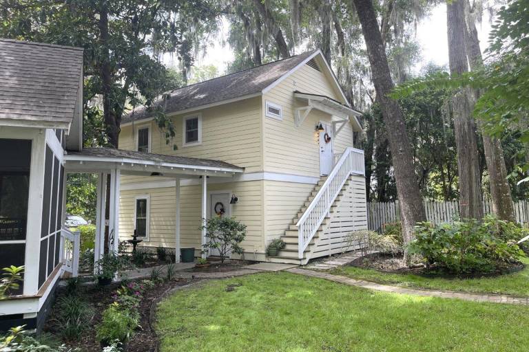 Steps to Riverfront: Dtwn Bluffton Studio! — photo 3