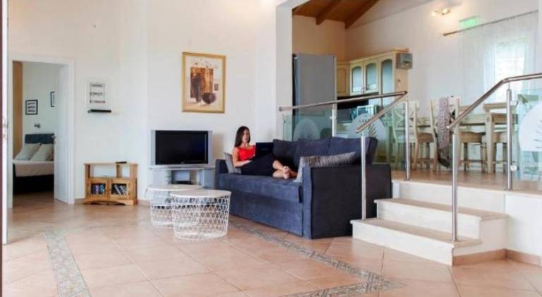 Ample villa with pool | Dogs allowed — photo 2