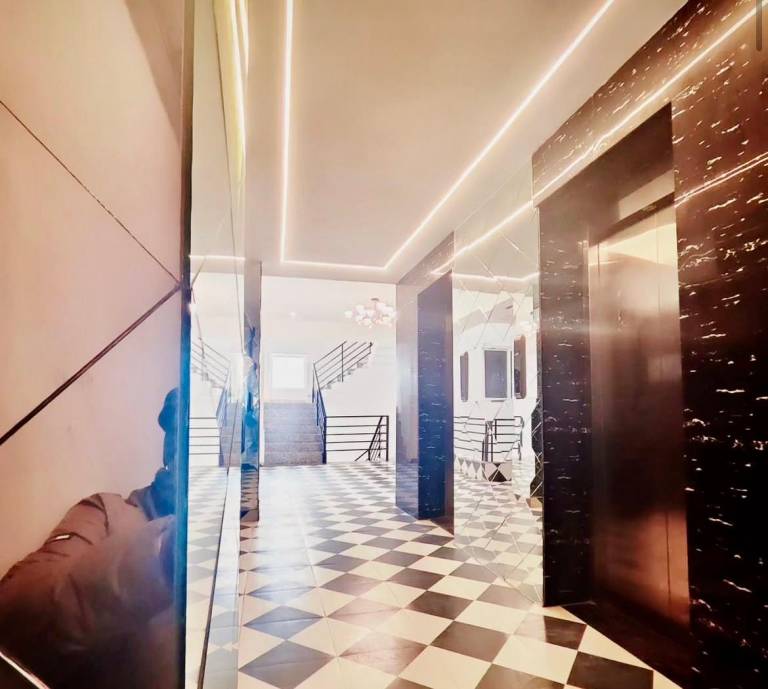 Apartment Near IIT Gate