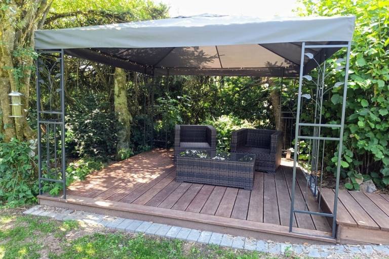 Vacation home with yard, grill & terrace — photo 3