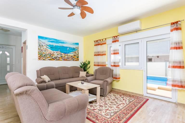 Four-bedroom house with terrace and sea view Bušinci, Čiovo (K-11882) — photo 3