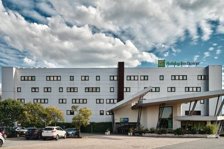 Holiday Inn Express Milan-Malpensa Airport By IHG in Somma Lombardo