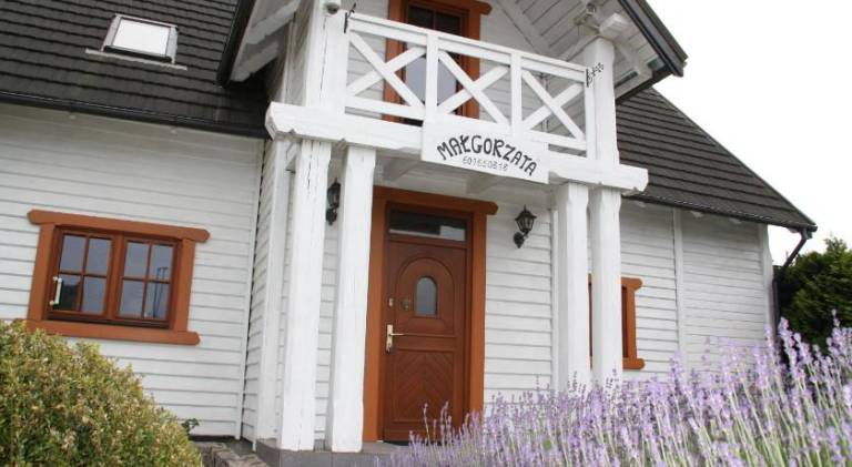 Lodge with garden, barbeque & patio in Wladyslawowo