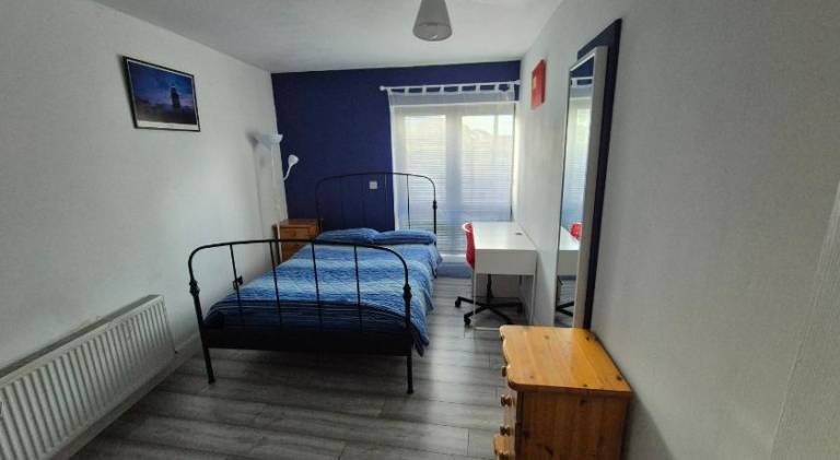 New Double room beside tramline