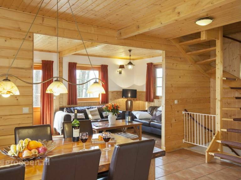 Fully equipped lovely bungalow with yard, patio & sauna | Pet-friendly — photo 3