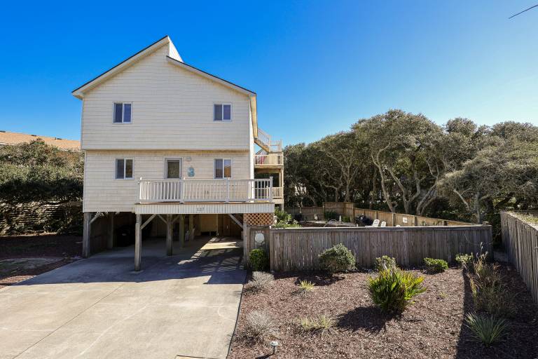 Vacation home with barbecue — photo 2