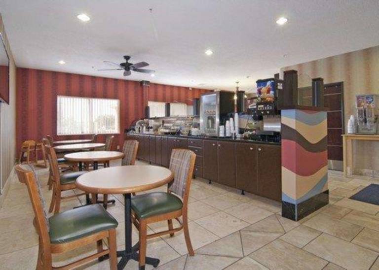 Quality Inn & Suites Mankato East — photo 4