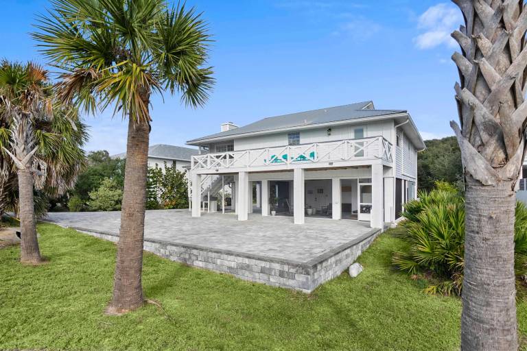Family-oriented charming vacation home with grill & private pool | Close to the beach | Suitable for remote work | Pets are welcome — photo 2
