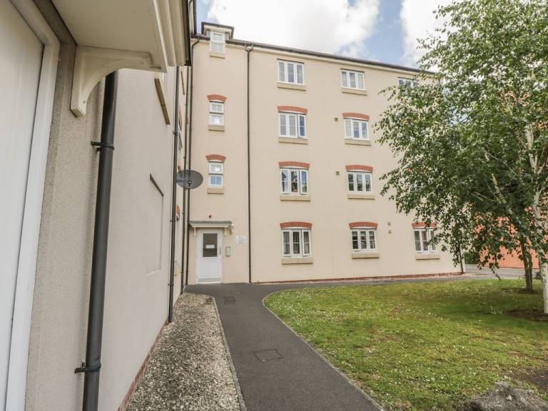Apartment Wells