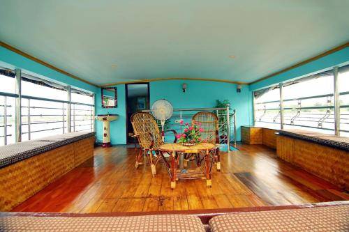 Houseboat  Cherthala