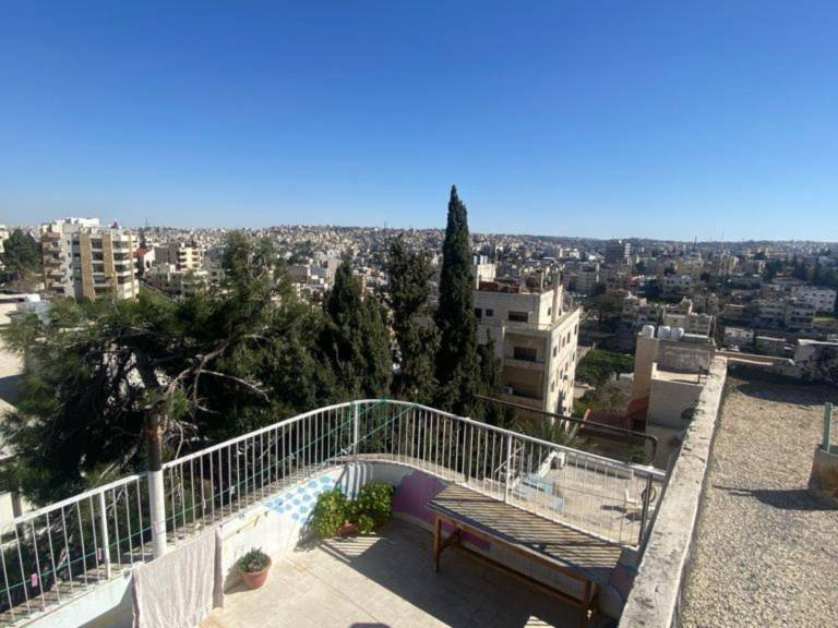 Vacation home with grill & patio | Near King Abdullah I Mosque | Pet-friendly — photo 5