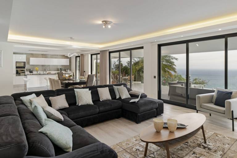 Sky Villa, pool and view in a luxury urbanization. — photo 2