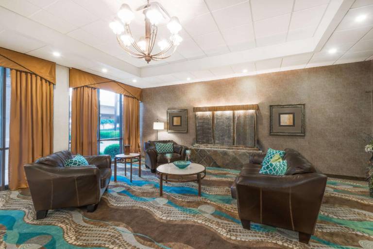 Wyndham Garden Wichita Downtown — photo 2