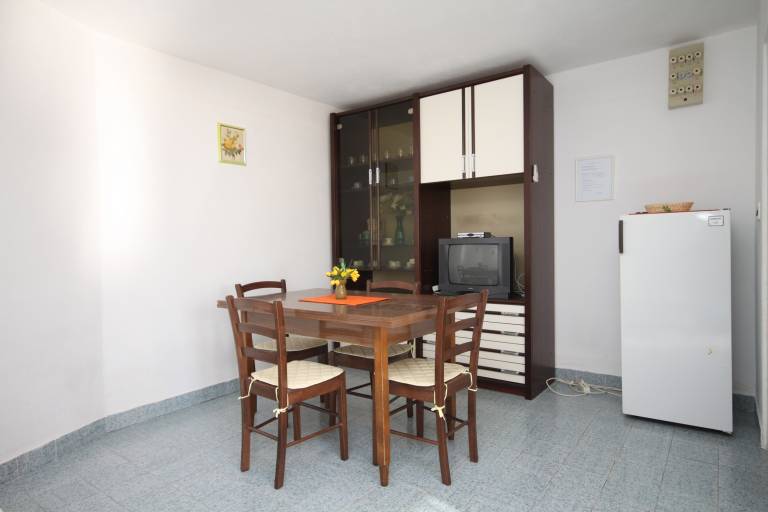 One bedroom apartment with terrace and sea view Marušići, Omiš (A-8632-a) — photo 2