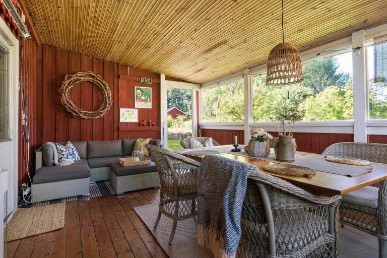 Vacation home with garden, terrace & grill — photo 3