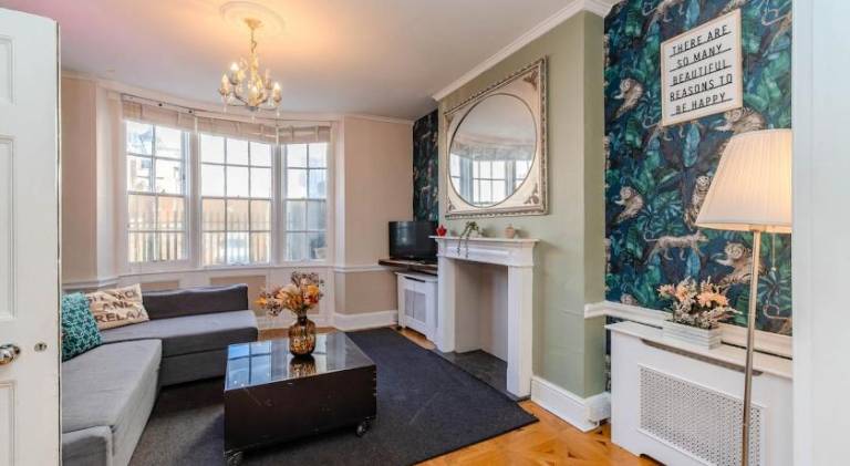 Stag do & Hen Party Welcome Beautiful town house next to Beach — photo 2