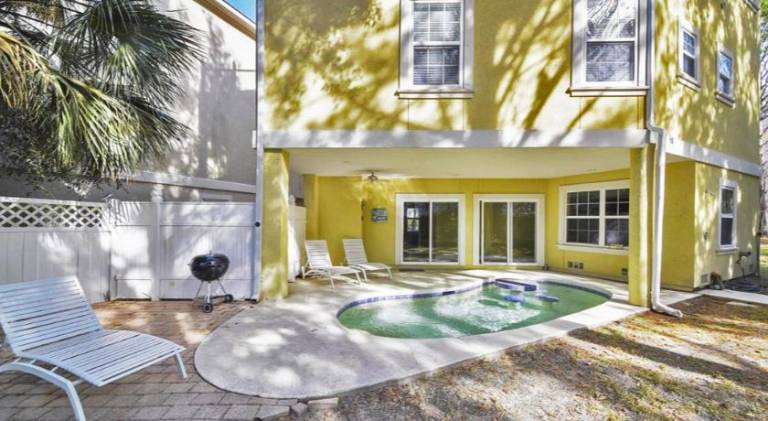 Vacation home with 5 rooms for 12 persons in Hilton Head Island, SC