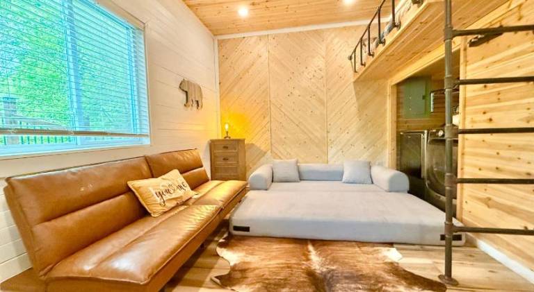 Vacation home with jacuzzi in Sevierville, TN