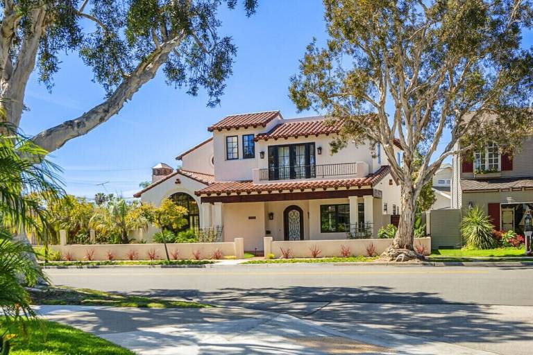 House Coronado