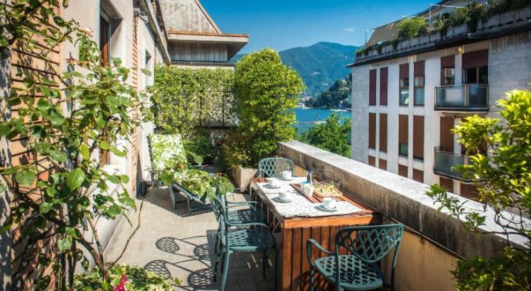 Holiday apartment with terrace | Close to Como Cathedral in Brunate