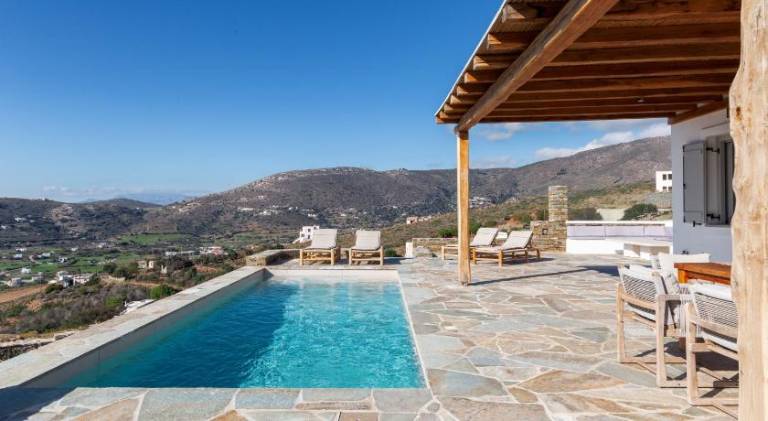 Fully equipped pleasant vacation home with private pool, yard & terrace | Pet-friendly — photo 3