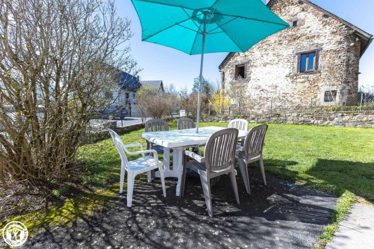 Gite with grill & yard — photo 2