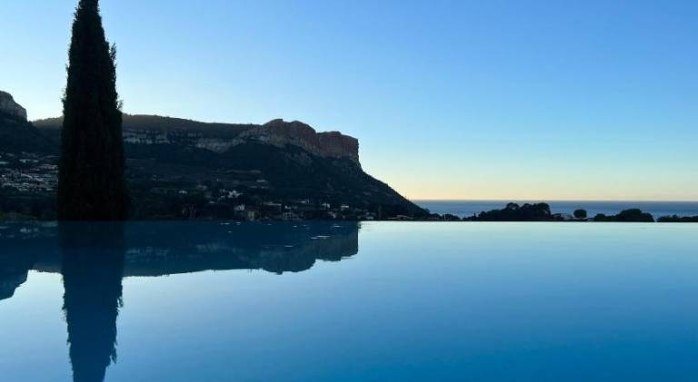 Villa with terrace, private pool & yard | Perfect for remote work in Cassis