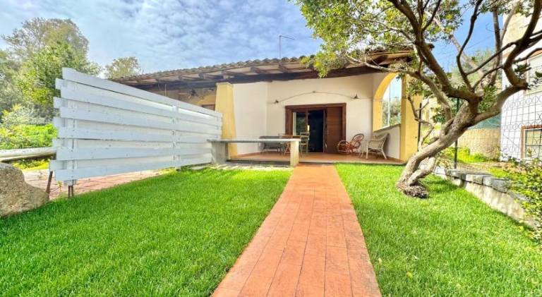 Vacation home with 2 rooms for 5 persons in Bari Sardo