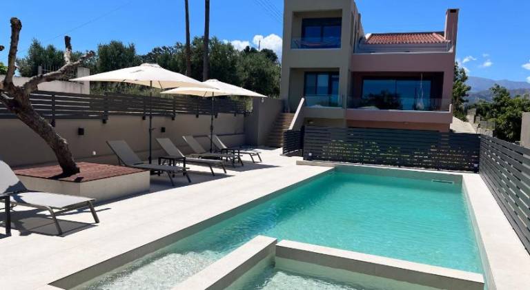 Dream's House - Villa with Pool & Stunning Views in Chania
